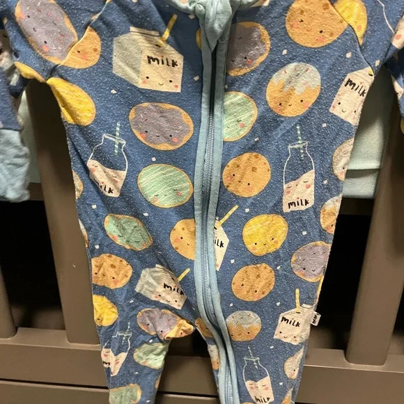 Little sleepies zippy - Picture 2 of 5